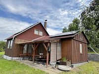 Novostavba chaty na polosamotě u Pelhřiimova