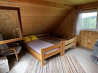 Novostavba chaty na polosamotě u Pelhřiimova - Fotka 11