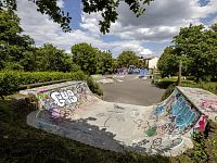 Prodej stavebního pozemku pro výstavbu rodinného domu. - Signature Kolovraty - developer GARTAL - skatepark.jpg