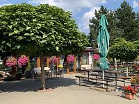 Ihned k nastěhování. Investiční 2+kk u Prahy 6. - Byty Tuchoměřice. Hospoda.jpg