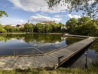 Moderní rodinný dům se zahradou v klidné lokalitě Prahy 10. - Signature Kolovraty - developer GARTAL - Mlýnský rybník Říčany.jpg