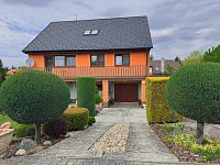 Prodej krásného rodinného domu v obci Roveň - photo-output_5.jpeg