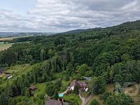 Prodej rodinného domu s velkou zahradou v obci Rybníček - dji_fly_20250611_103838_0363_1749631628760_photo.jpeg