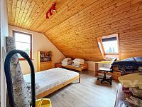 Prodej rodinného domu s velkou zahradou v obci Rybníček - IMG_0560.jpeg