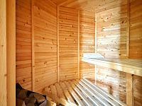 Prodej rodinného domu s velkou zahradou v obci Rybníček - IMG_0564.jpeg