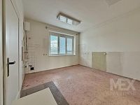 Prodej bytového domu v Hradci Králové v ulici Koutnikova - IMG_8403.jpeg