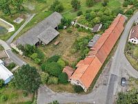 Prodej zemědělské usedlosti v obci Kojovice - dji_fly_20250721_143618_0492_1753214625826_photo.jpeg