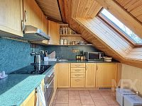 Prostorný rodinný dům 7+1 se zahradou ve Stěžerách - IMG_7742.jpeg