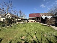 Prostorný rodinný dům 7+1 se zahradou ve Stěžerách - IMG_7792.jpeg