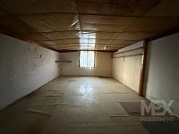 Rodinný dům s investičním potenciálem v centru Červeného Kostelce - IMG_9510.jpeg