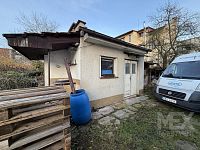 Rodinný dům s investičním potenciálem v centru Červeného Kostelce - IMG_9513.jpeg