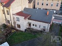 Rodinný dům s investičním potenciálem v centru Červeného Kostelce - IMG_9529.jpeg