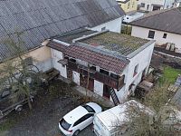 Rodinný dům s investičním potenciálem v centru Červeného Kostelce - IMG_9530.jpeg