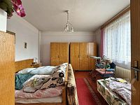 Prodej rodinného domu v klidné ulici v obci Holohlavy - IMG_9941.jpeg