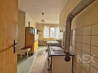 Prodej rodinného domu v klidné ulici v obci Holohlavy - IMG_9947.jpeg