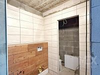 Prodej ubytovacího zařízení v obci Chroustov - Úhlejov - IMG_4348.jpeg