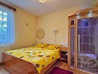 Moderní rodinný dům s bazénem a zimní zahradou v žádané části Náchoda - IMG_0504.jpeg