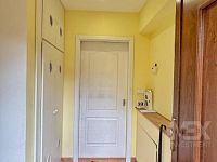 Moderní rodinný dům s bazénem a zimní zahradou v žádané části Náchoda - IMG_0518.jpeg