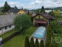 Moderní rodinný dům s bazénem a zimní zahradou v žádané části Náchoda - IMG_0560.jpeg