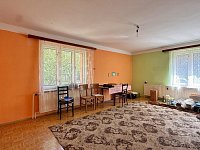 Rodinný dům s rozlehlým pozemkem 3 016 m² na klidném místě v Horním Kostelci - IMG_0584.jpeg