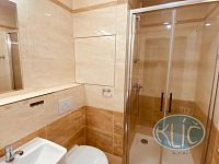 Pronájem zrenovovaného a částečně vybaveného 1+kk se zasklenou lodžií, Tábor - Nách. sídliště - IMG_5269.jpg