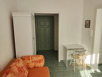 Zděný byt v rodinném domě kompletně vybavený - 13 byt najem.jpg