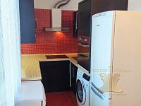 Byt 3+1, 72 m2, balkon - 9 byt sedl.jpg