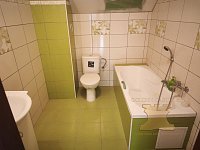 Dva domy na náměstí s obrovským investičním potenciálem - 11 Krásná Hora nad Vltalou.jpg