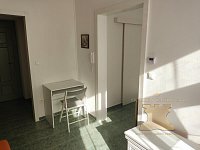 Zděný byt v rodinném domě kompletně vybavený - 12 byt.jpg