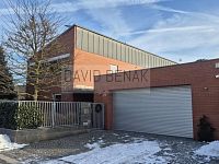 Prodej rodinného domu 5+kk s udržovanou zahradou, bazénem, garáží a pergolou, 855 m2, Hradec Králové - 105.jpg