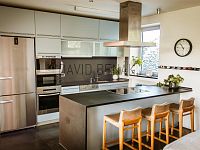 Prodej rodinného domu 5+kk s udržovanou zahradou, bazénem, garáží a pergolou, 855 m2, Hradec Králové - 63.jpg