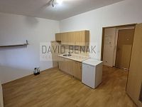 Pronájem bytu 1+kk, 20 m2, Labská Louka, Hradec Králové - Třebeš. - 4.jpg