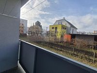 Pronájem bytu 1+kk, 28 m2, lodžie, Brožíkova, Nový Hradec Králové - 5.jpg