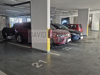 Pronájem - kryté garážové parkovací stání pro osobní automobil na Slezském Předměstí v HK.