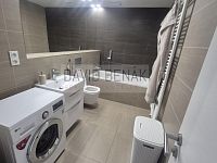 Pronájem hezkého bytu 2+kk (62m2) s balkónem, Farářství - Pražské Předměstí, Hradec Králové. - 25.jpg