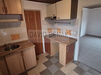 Pronájem bytu 2+1, 42 m2,  Hradec Králové - Svinary - 4.jpg