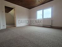 Pronájem bytu 2+1, 50 m2 + terasa 9 m2, zahrada, Hradec Králové - Svinary. - 15.jpg