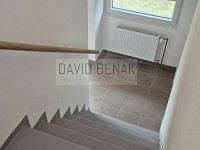 Pronájem bytu 2+1, 50 m2 + terasa 9 m2, zahrada, Hradec Králové - Svinary. - 25.jpg