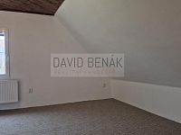 Pronájem bytu 2+1, 50 m2 + terasa 9 m2, zahrada, Hradec Králové - Svinary. - 8.jpg