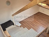 Pronájem podkrovního bytu 2+kk, 53m2, s terasou 10m2, ulice Za Pasáží, Pardubice - Zelené Předměstí. - 006.jpg