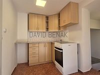 Pronájem podkrovního bytu 2+kk, 53m2, s terasou 10m2, ulice Za Pasáží, Pardubice - Zelené Předměstí. - 015.jpg