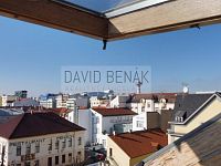 Pronájem podkrovního bytu 2+kk, 53m2, s terasou 10m2, ulice Za Pasáží, Pardubice - Zelené Předměstí. - P1030674.JPG