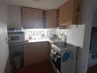 Pronájem podkrovního bytu 2+kk, 53m2, s terasou 10m2, ulice Za Pasáží, Pardubice - Zelené Předměstí. - mezonet 4.jpg