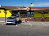 Prodej zavedené a kompletně vybavené restaurace, motorest Piccolo, Všestary u Hradce Králové.