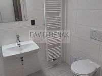 Pronájem hezkého mezonetového bytu 2+kk, 56 m2, Velké náměstí, Hradec Králové - centrum - 010.jpg