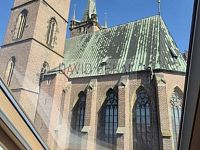 Pronájem hezkého mezonetového bytu 2+kk, 56 m2, Velké náměstí, Hradec Králové - centrum - 04.jpg