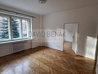Pronájem prostorného, zděného bytu 2+1, 68 m2 , s balkónem v ulici Šimkova v Hradci Králové. - 10.jpg