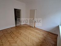 Pronájem prostorného, zděného bytu 2+1, 68 m2 , s balkónem v ulici Šimkova v Hradci Králové. - 14.jpg