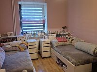 Prodej rodinného domu s terasou, garáží a udržovanou zahradou v žádané lokalitě Malšovice, Hradec Králové. - 077.jpg