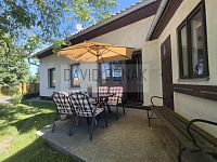 Prodej rodinného domu s terasou, garáží a udržovanou zahradou v žádané lokalitě Malšovice, Hradec Králové. - 085.jpg